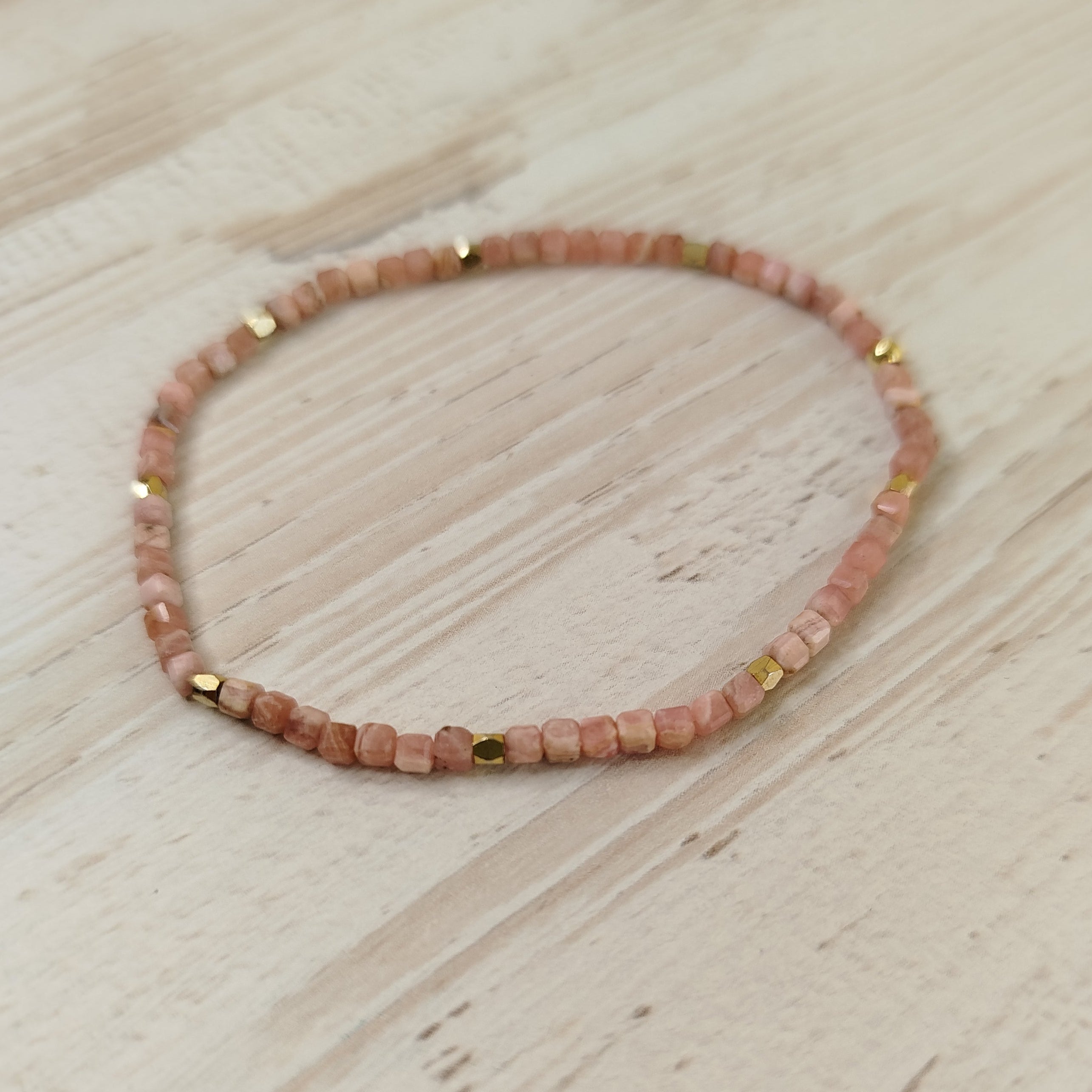 Pulsera Metara · Rodocrosita para amor y autoestima