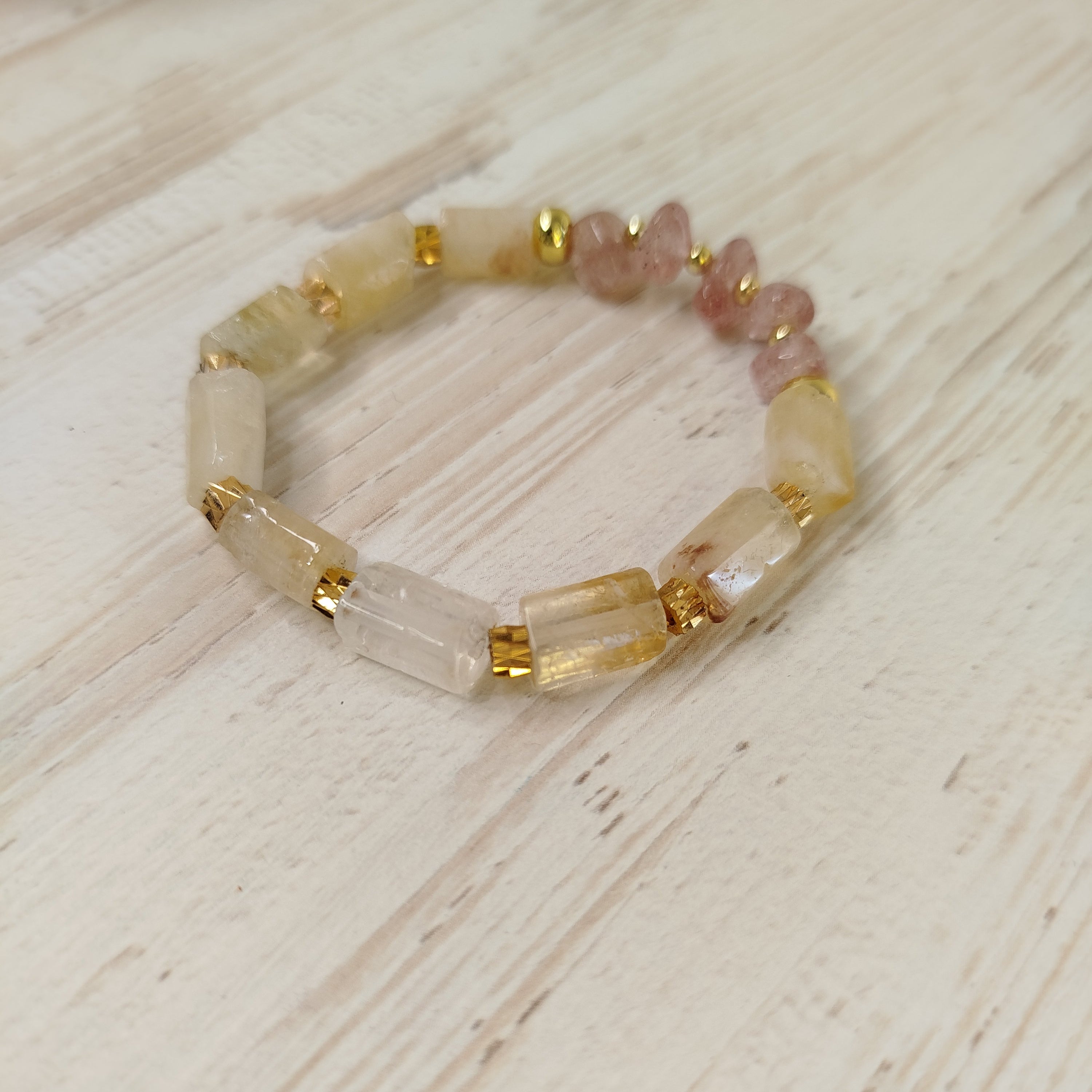 Pulsera Kira · Citrino y Cuarzo fresa para limpieza, motivación vital y creatividad