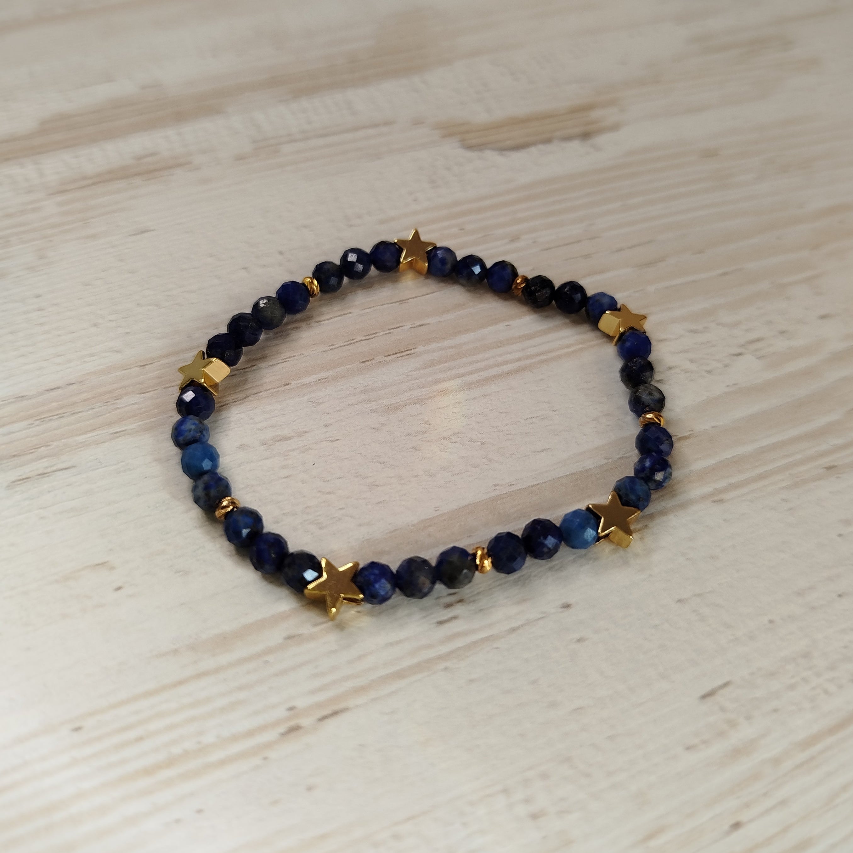 Pulsera Lazúrena · Lapislázuli para calma, protección y autoexpresión