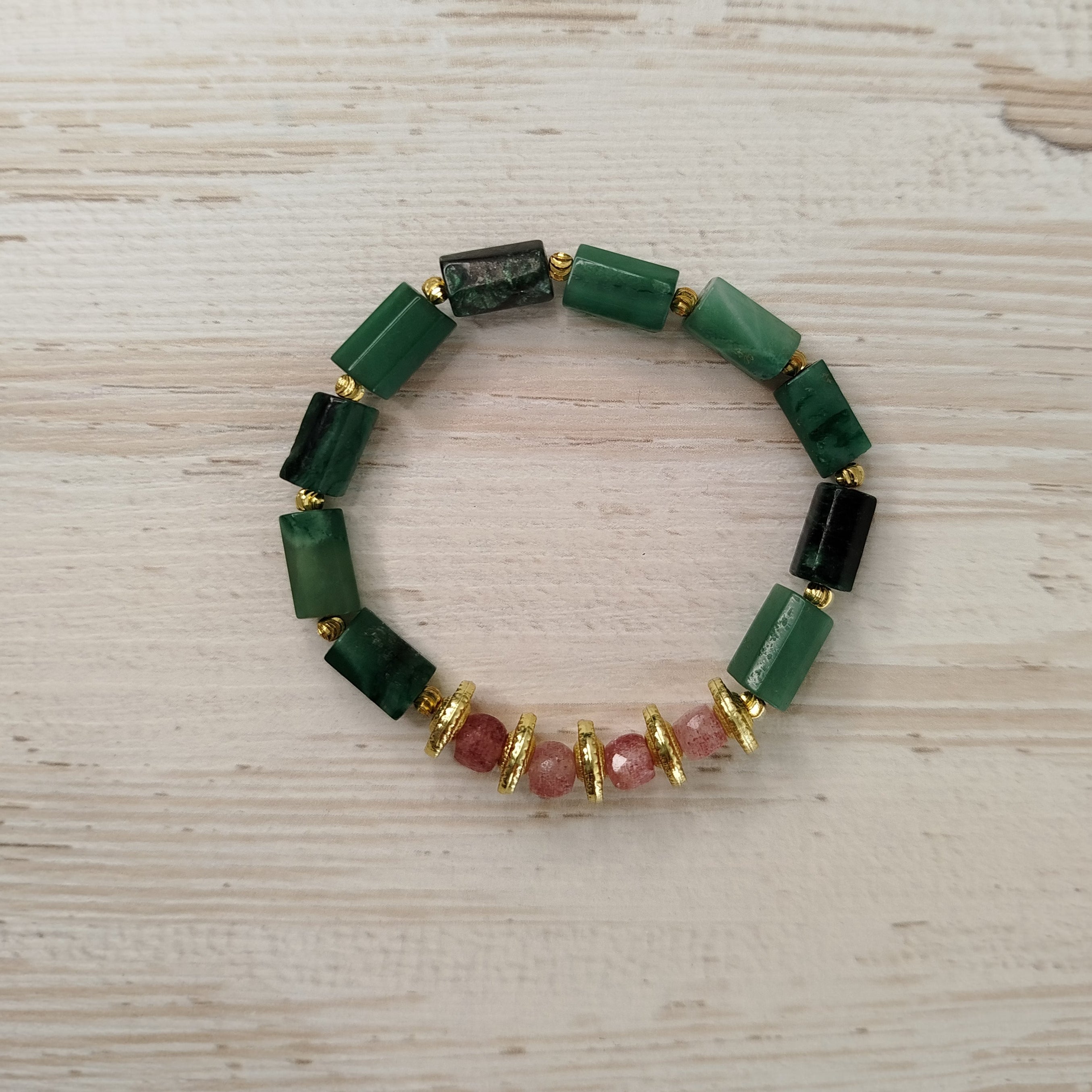 Pulsera Idaya · Esmeralda y cuarzo fresa para sanación emocional, motivación y autoexpresión