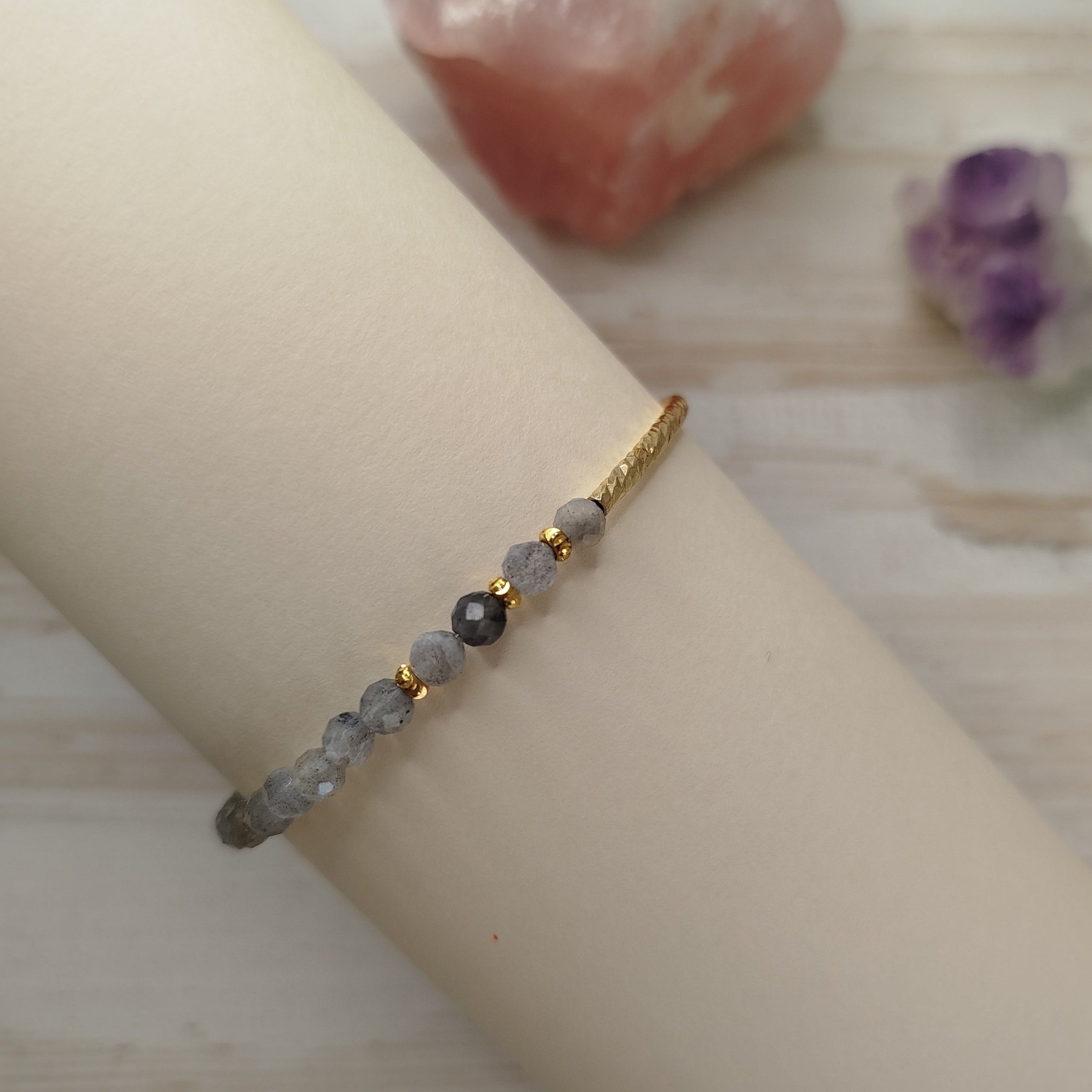 Pulsera Phyla · Labradorita para protección, claridad mental y conexión espiritual