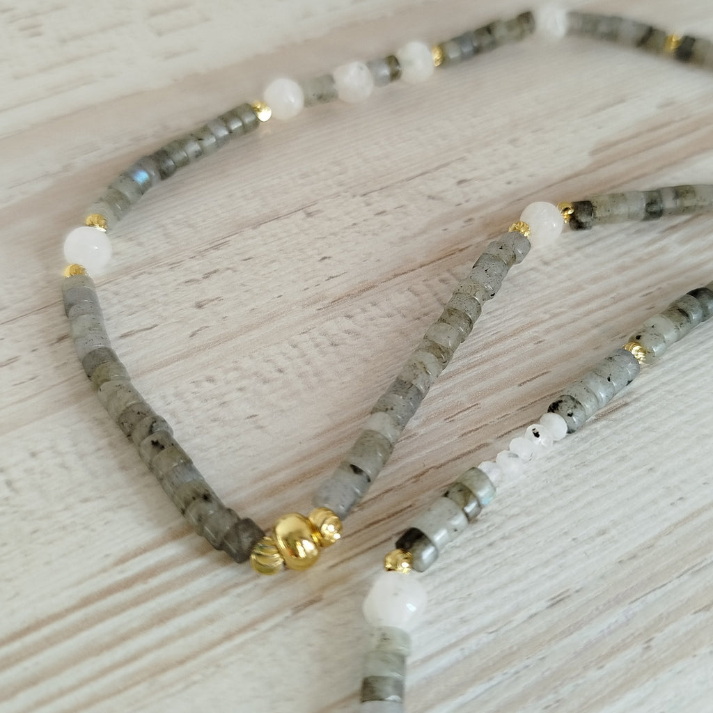 Collar Thaloréa - Labradorita para protección, limpieza y conexión espiritual