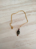 Vero: collar labradorita y jaspe rojo