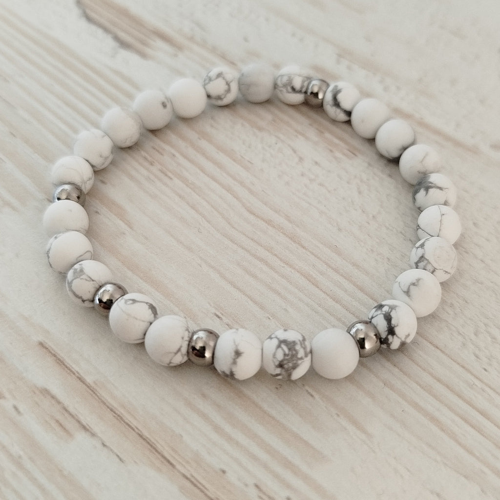 Pulsera Satha · Howlita para calma y conexión espiritual