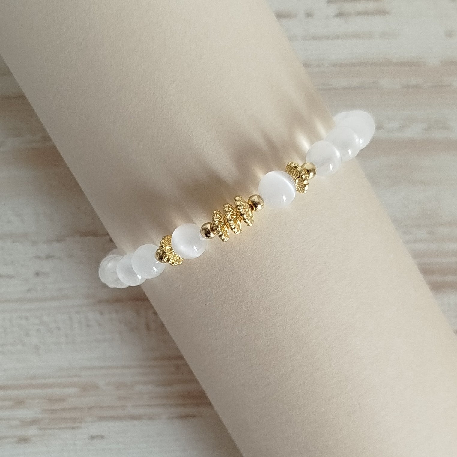 Pulsera selenita Theia | Protección · Limpieza · Claridad mental · Intuición