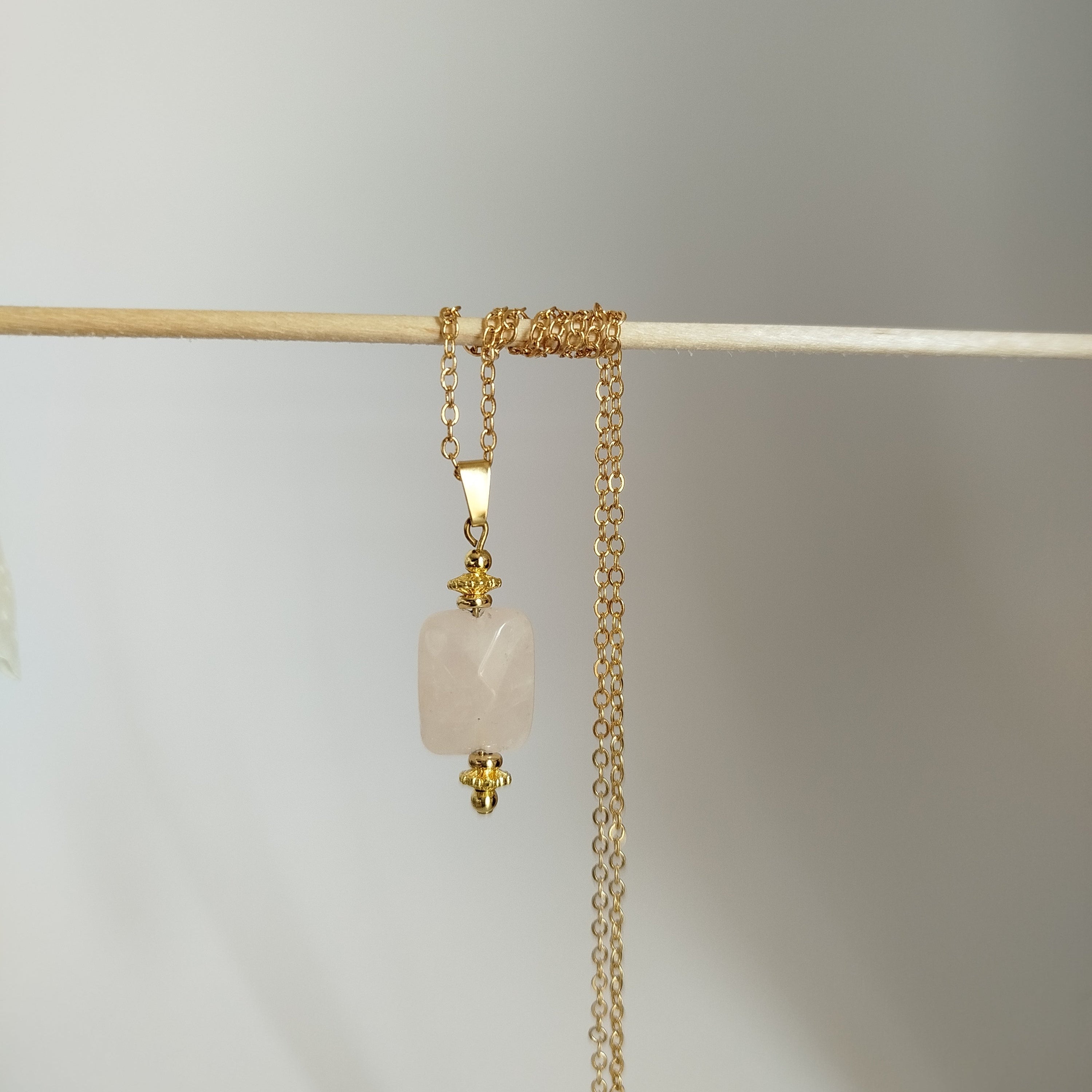 Collar Cuarzo Rosa Lenya | Calma · Sanación emocional