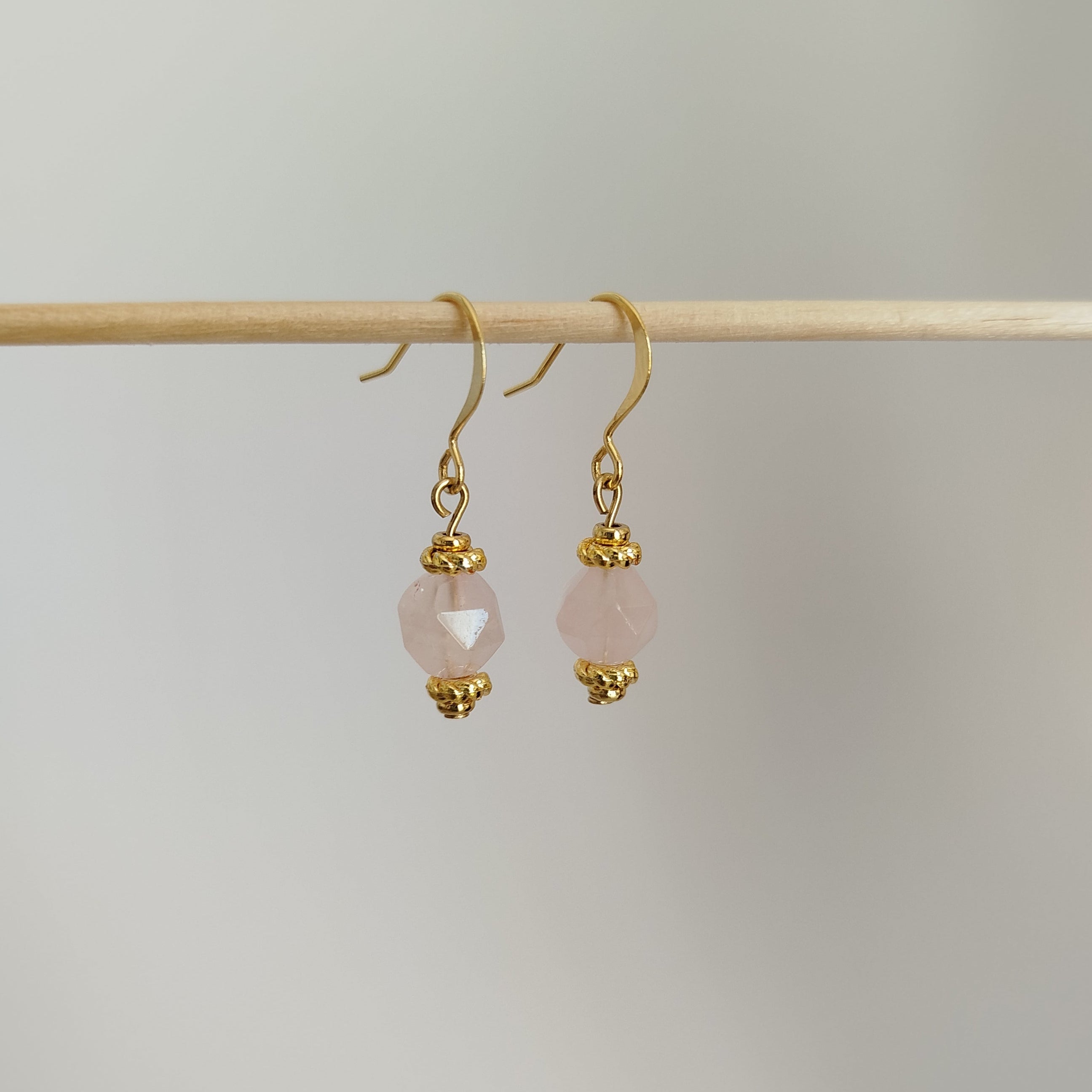Pendientes Cuarzo rosa Karuna | Sanación emocional · Autoestima