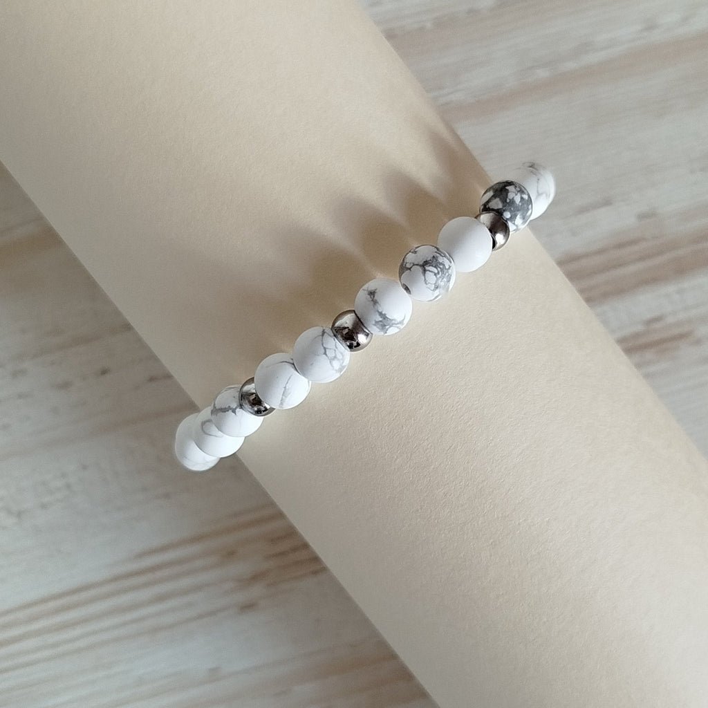 Pulsera Satha · Howlita para calma y conexión espiritual