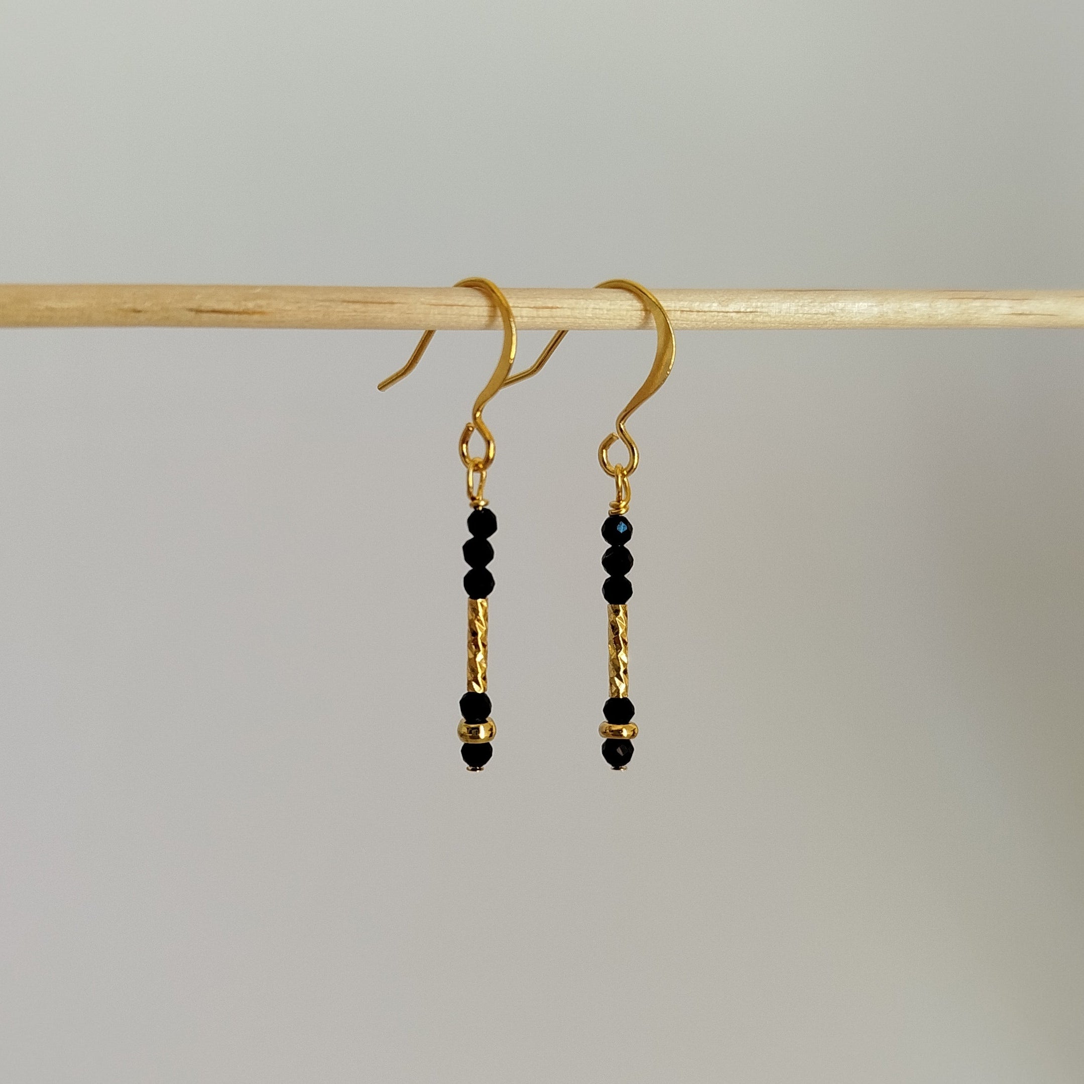 Pendientes Espinela Radda | Protección · Motivación · Confianza