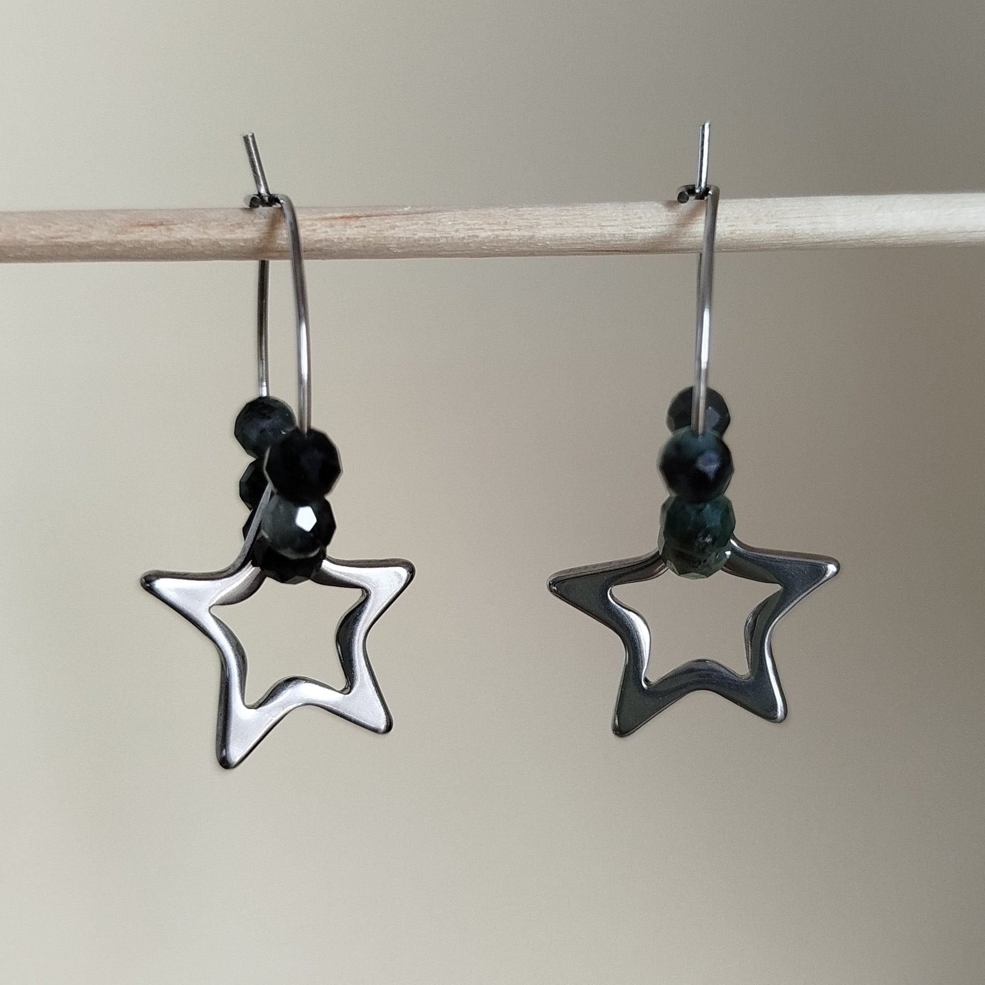 Pendientes Asteria · Esmeralda para sabiduría, autoexpresión y abundancia